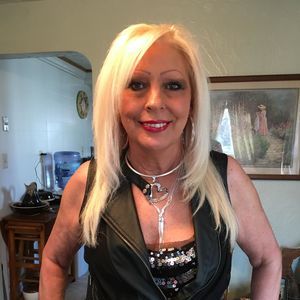 Meet your Posher, Peggy